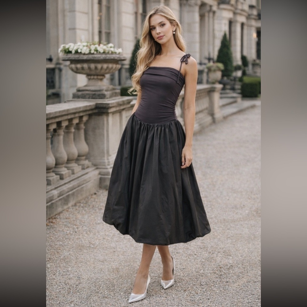 Amy Lynn Alexa Dark Gray Puffball Midi Dress Size Medium 23750 - Picture 2 of 14